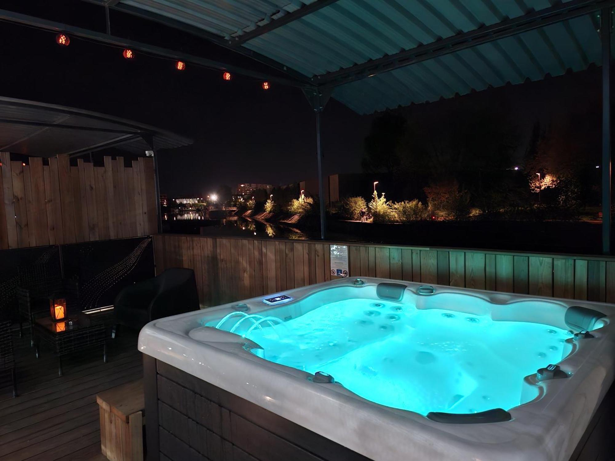 스트라스부르 La Peniche De Fabrice Avec Jacuzzi Privatif 아파트 외부 사진